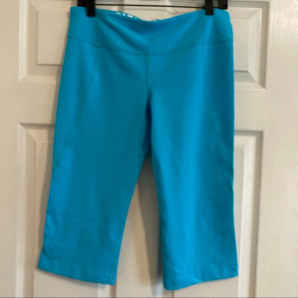 lululemon athletica Pants - Lululemon Sz12/14 turquoise Yoga capris 👖